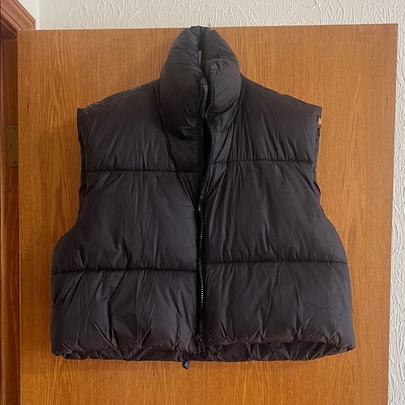Jackets & Blazers - Cropped Black Puffer Vest